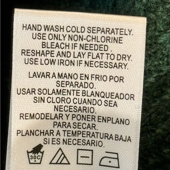 Vince Camuto Forest Green Sweater with Gold Peace Motif - Picture 8 of 8